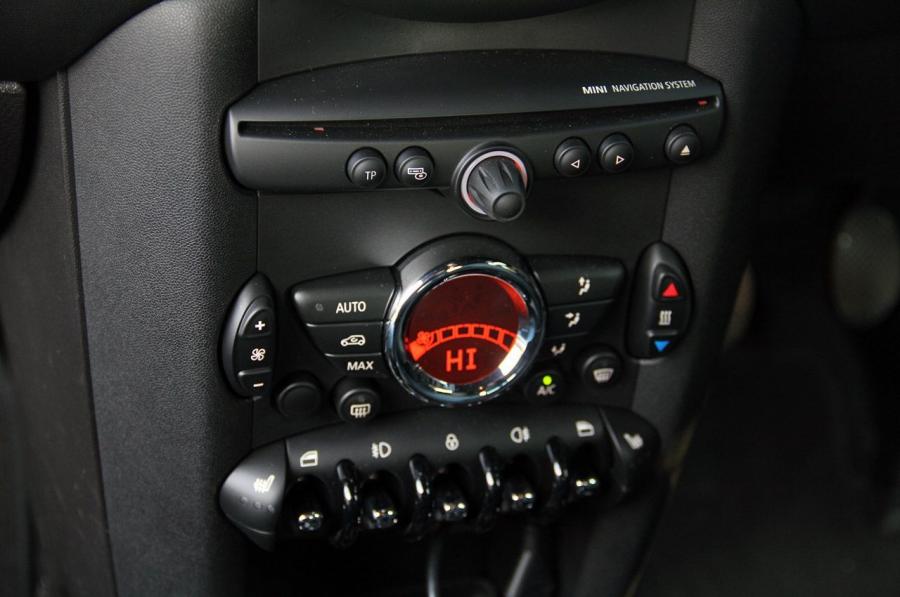 Mini Cooper Clubvan 2014 года  (фото 17 из 47)